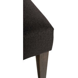 2 stilfulde fløjlede spisestole med høj ryg og træramme