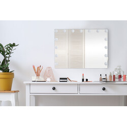 Marlene makeup spejl med 15 LED lys og USB port til badeværelse