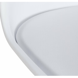 6 ergonomiske spisestole med let træramme og kunstlæder