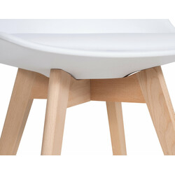 6 ergonomiske spisestole med let træramme og kunstlæder