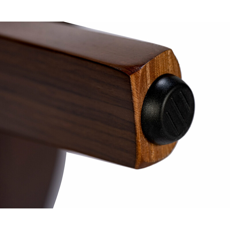 Foley spisestol med armlæn træramme og stof eller kunstlæderbetræk