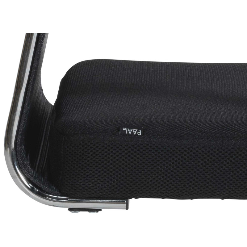 2 ergonomiske komfortable besøgsstole i netstof med metalramme