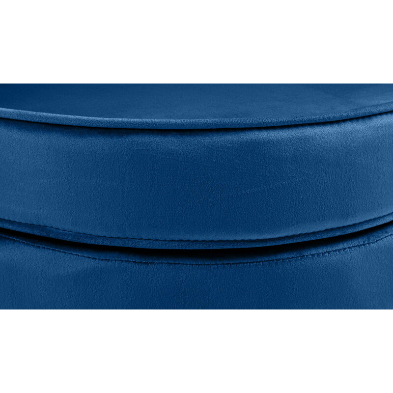 Velour lænestol med gyldne ben til stuen