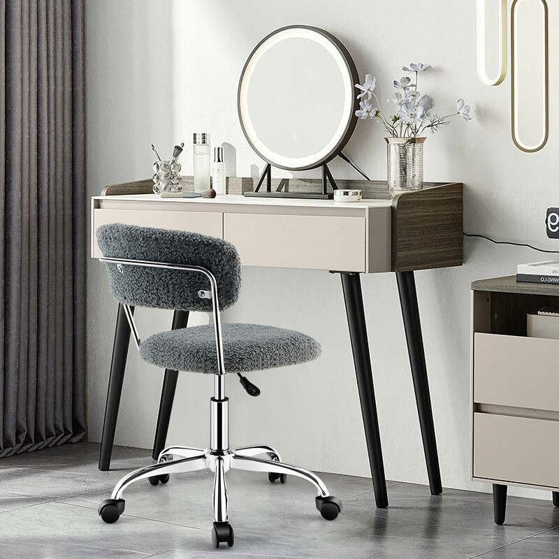 Grå kontorstol med sherpa betræk justerbar højde 43-52 cm