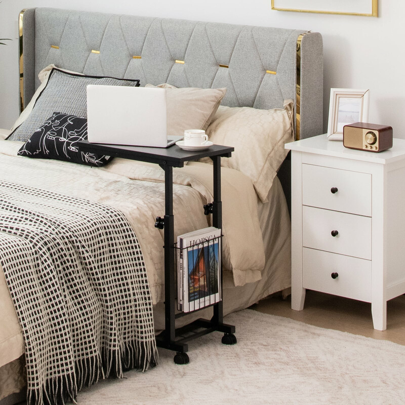 C‑formet sort sidebord justerbar højde 58‑80 cm med opbevaringskurv og hjul
