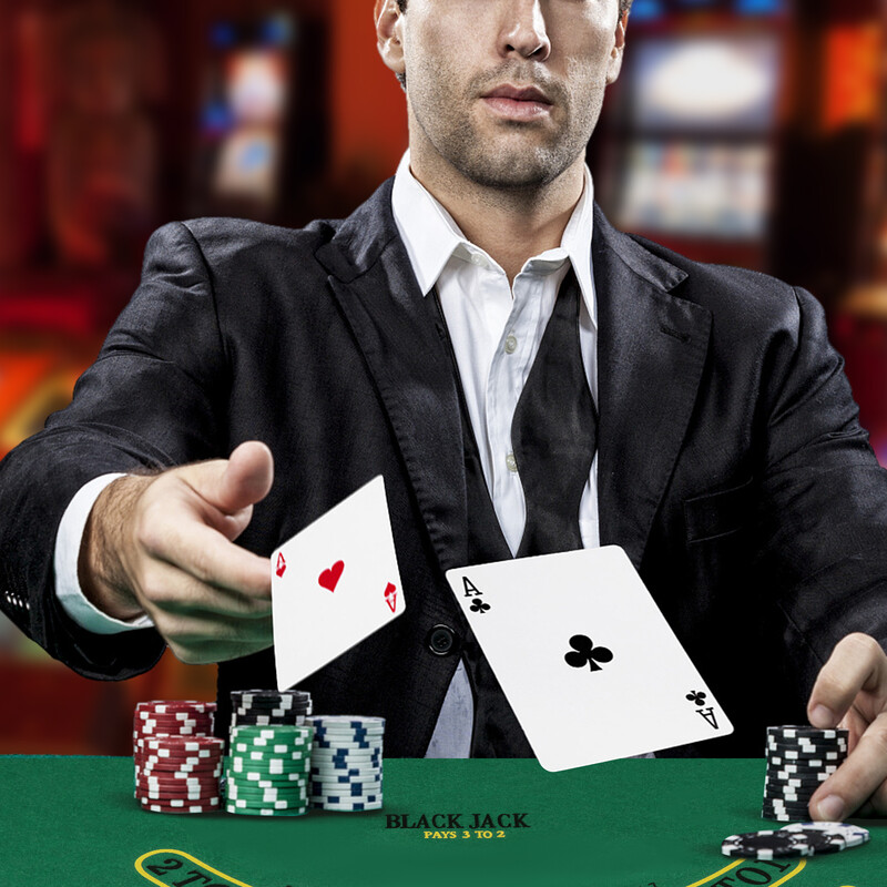 Pokerset med 300 chips sort aluminium taske automatisk kortblander