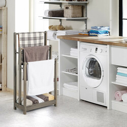 Fritstående håndklædestativ i gran 45x22x86 cm med tre stænger og hylde