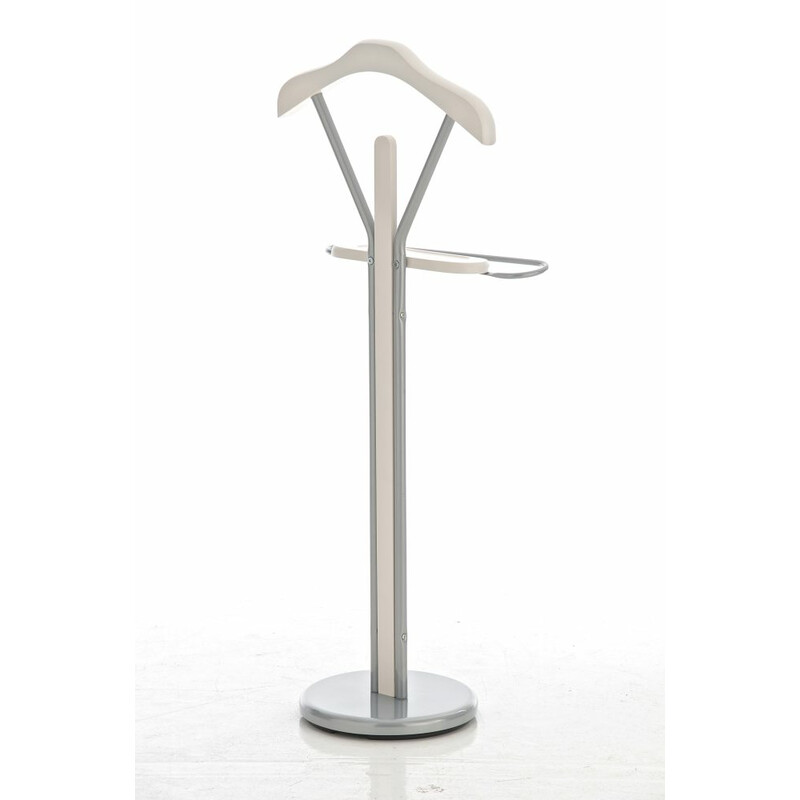 Elegant unisex metal tøjservitør med krombelægning og træfarve