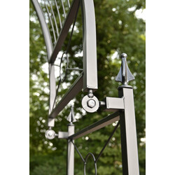 Justerbar dekorativ rosebueholder til haven med pulverlakeret finish