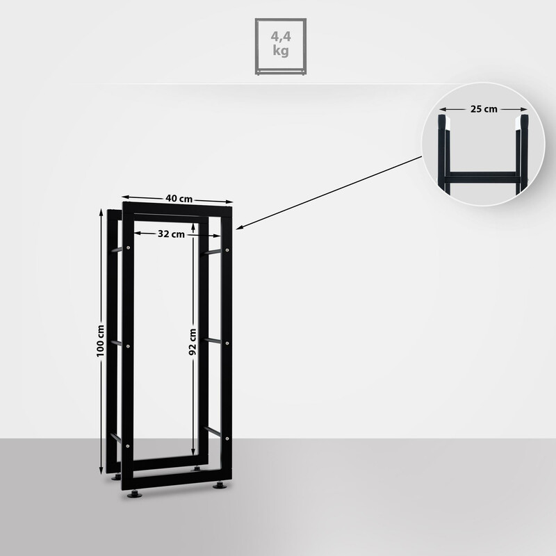 Elegant sort pejsestativ med justerbare gulvbeskyttere fås i flere størrelser indendørs