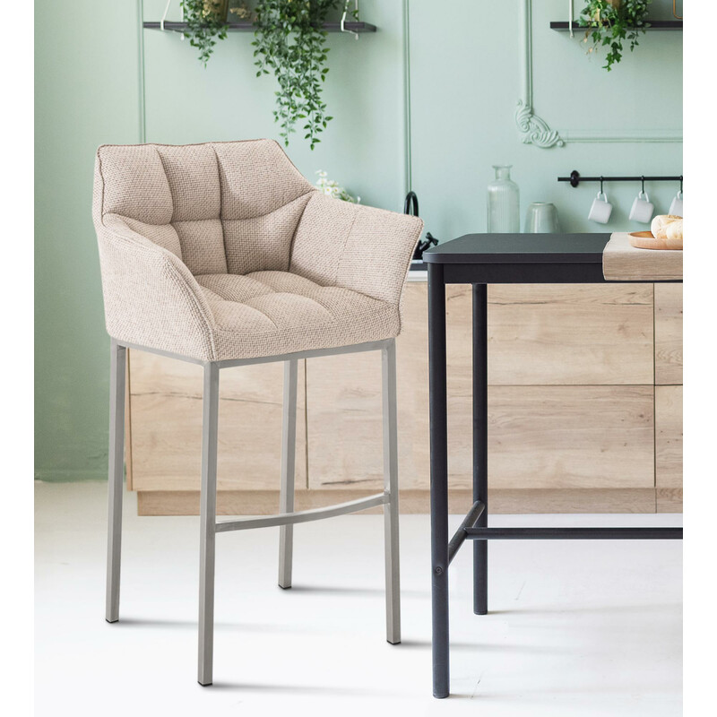 Elegant barstol med polstret stofbetræk og armlæn i rustfrit stål