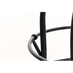 Industriel justerbar barstol med træsidde metalramme og rund fodstøtte