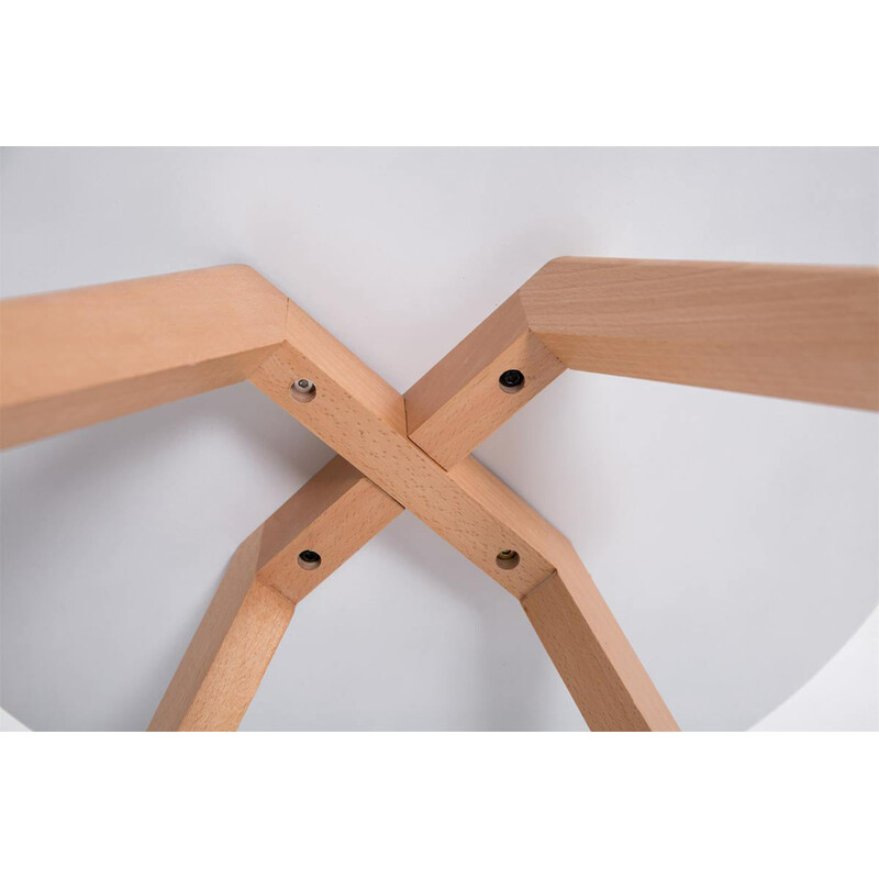 Rund hvid sofabord med træben kompakt 60 cm