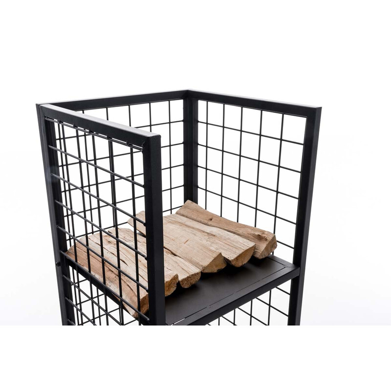 Sort metal brændefod med rustikt gitter og ekstra hylde