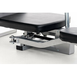 Justerbart spagatapparat med trinløs drejemekanisme polstret sæde og justerbar ryglænke