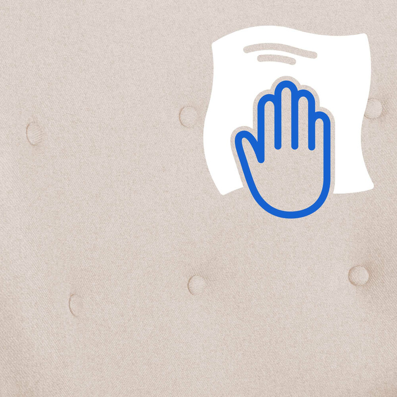 Moderne gyngestol med behageligt sæde træben og sortmalet metalramme