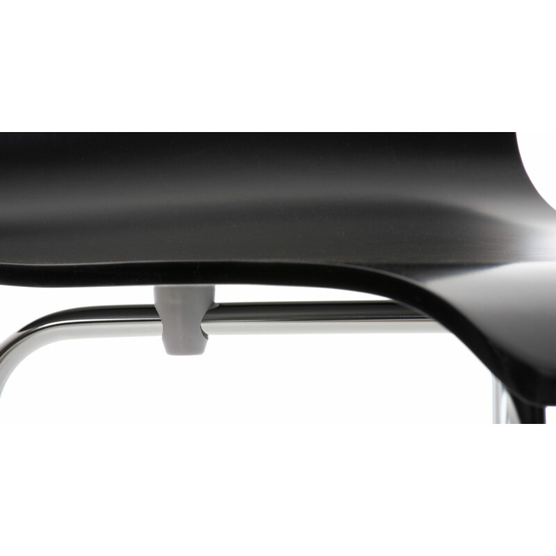 4 stykker Pepe ventelokale stol med ergonomisk træsidde og kromet metalramme