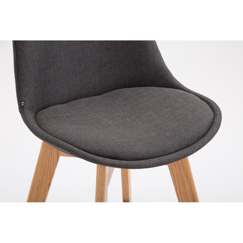 Stilfuld barstol med egetræ ramme polstret sæde og metalfodstøtte