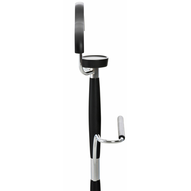 Cardiff tøjstativ i krommetal med træfinish og hylde