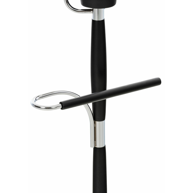 Cardiff tøjstativ i krommetal med træfinish og hylde