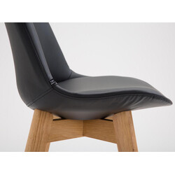 Elegant barstolsæt i egetræ med kunstlædersæde to stk