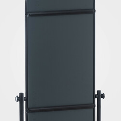 Ovalt spejl med metalramme på hjul 155 cm i flere farver