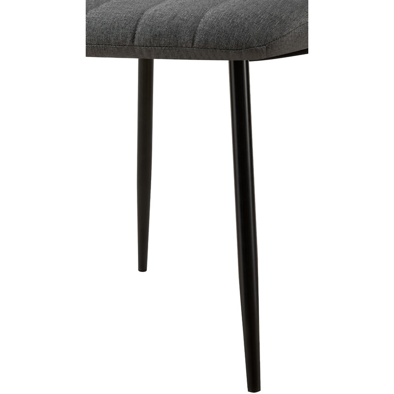 Elegant metalstol med behageligt polstring og stabil firebenet konstruktion til daglig brug