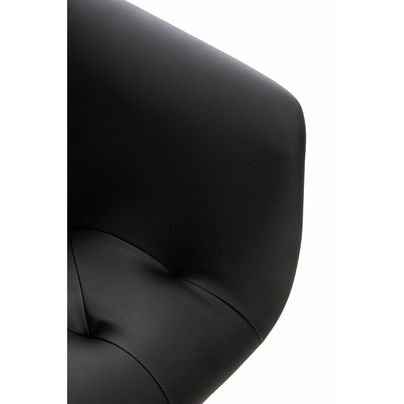 Moderne polstret spisestol med metalramme og armlæn i kunstlæder