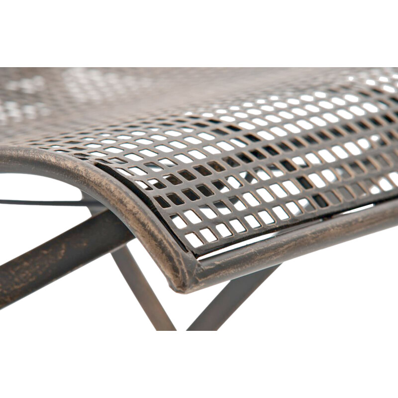 2 sammenklappelige jernhavestole med antikpatina og nostalgisk design