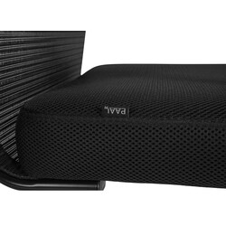 Moderne behagelig gyngestol med stofbetræk og krommet metalramme