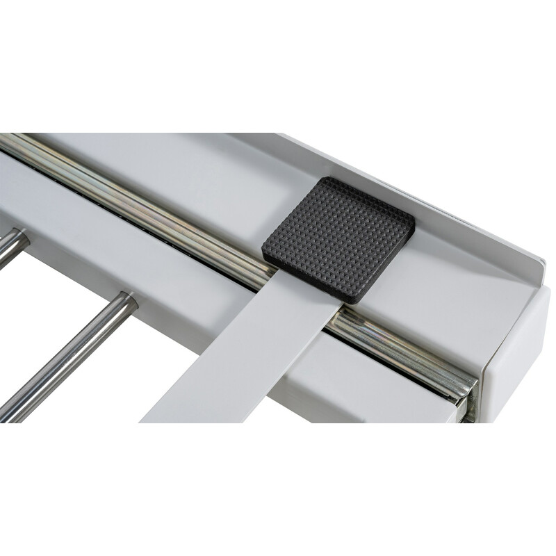 Sebastian pladsbesparende vaskemaskine-tilslutningsramme med udtrækkelig vasketøjsholder og spændebånd