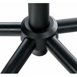 Justerbar kontorstolramme i metal med bøjlemekanisme og fem hjul